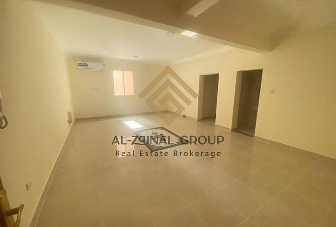 988973 - Property Image 2