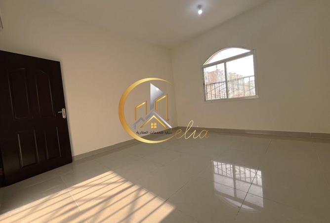 942562 - Property Image 3