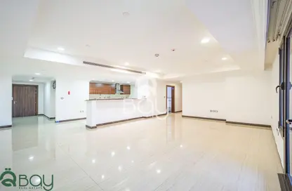 Apartment - 2 Bedrooms - 3 Bathrooms for rent in Two Porto Arabia - Porto Arabia - The Pearl Island - Doha