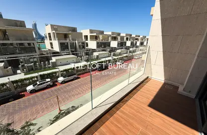 Apartment - 2 Bedrooms - 4 Bathrooms for rent in Gewan Island - The Pearl Island - Doha