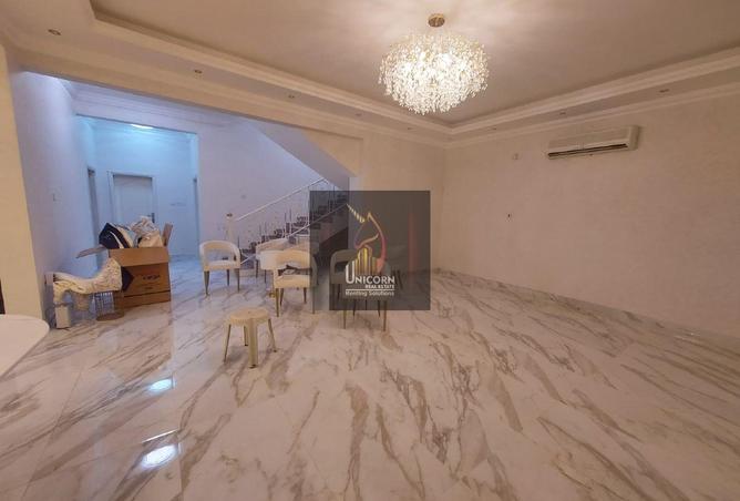 933765 - Property Image 2