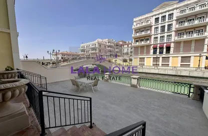 Townhouse - 3 Bedrooms - 4 Bathrooms for rent in Murano - Qanat Quartier - The Pearl Island - Doha