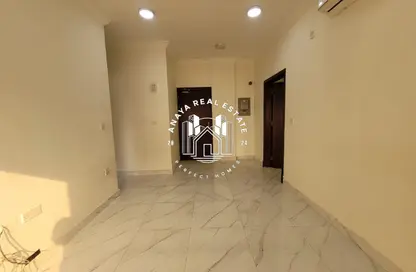 Apartment - 1 Bedroom - 1 Bathroom for rent in Umm Ghuwalina - Umm Ghuwailina - Doha