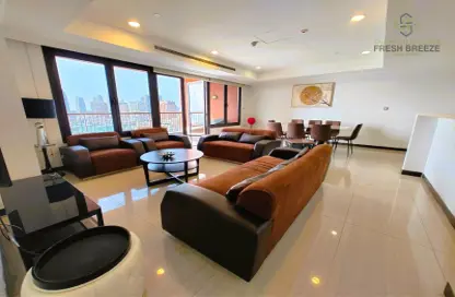 Apartment - 2 Bedrooms - 2 Bathrooms for rent in Tower 21 - Porto Arabia - The Pearl Island - Doha