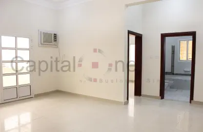 Empty Room image for: Apartment - 3 Bedrooms - 2 Bathrooms for rent in Abu Talha Street - Fereej Bin Omran - Doha, Image 1