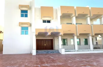 Villa - 4 Bedrooms - 4 Bathrooms for rent in Al Luqta - Al Luqta - Doha