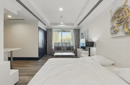 Apartment - Studio - 1 Bathroom for rent in Viva West - Viva Bahriyah - The Pearl Island - Doha