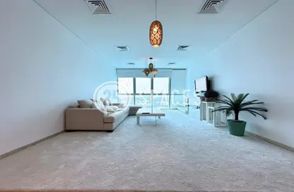 Apartment - 2 Bedrooms - 4 Bathrooms for rent in Zig Zag Tower B - Zig Zag Towers - West Bay - Doha