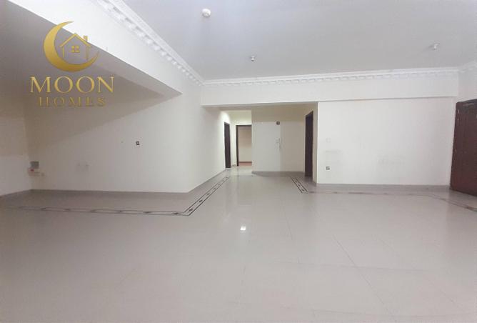 984386 - Property Image 2