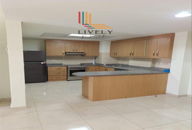 975245 - Property Image 2