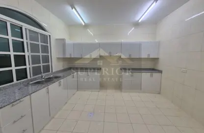 Compound - 5 Bedrooms - 4 Bathrooms for rent in Ain Khaled Villas - Ain Khaled - Doha