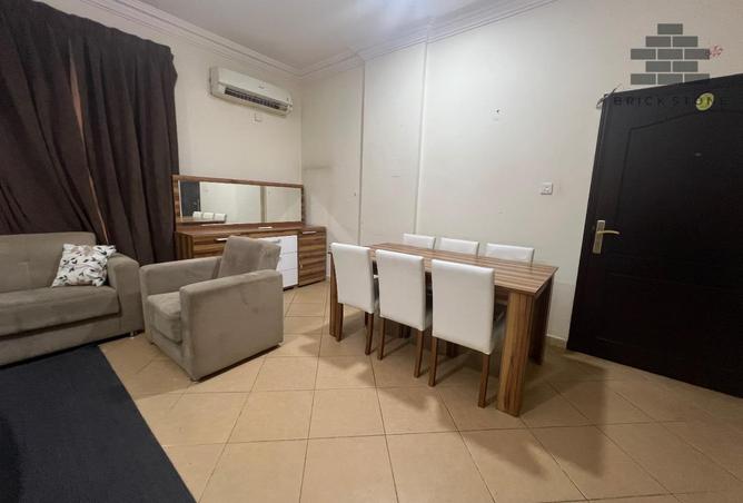 927458 - Property Image 3