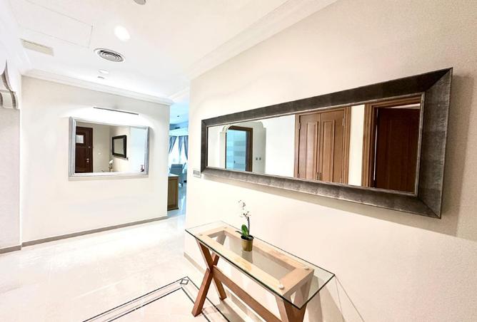 983396 - Property Image 2