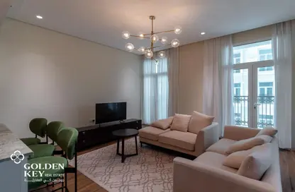 Apartment - 2 Bedrooms - 4 Bathrooms for rent in Floresta Gardens - Floresta Gardens - The Pearl Island - Doha