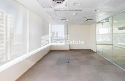 Office Space - Studio - 5 Bathrooms for rent in Burj Al Marina - Marina District - Lusail