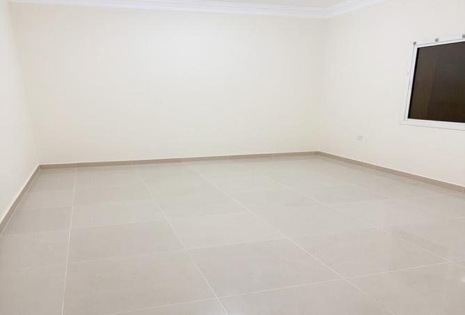 945036 - Property Image 2