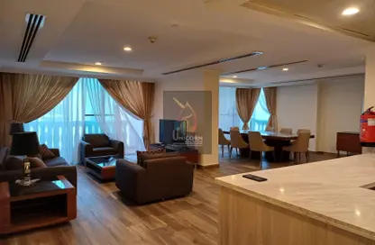 شقة - غرفة نوم - 3 حمامات للايجار في فيفا غرب - فيفا بحرية - جزيرة اللؤلؤة - الدوحة
