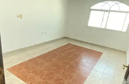 Apartment - 2 Bedrooms - 2 Bathrooms for rent in Al Mansoura - Al Mansoura - Doha