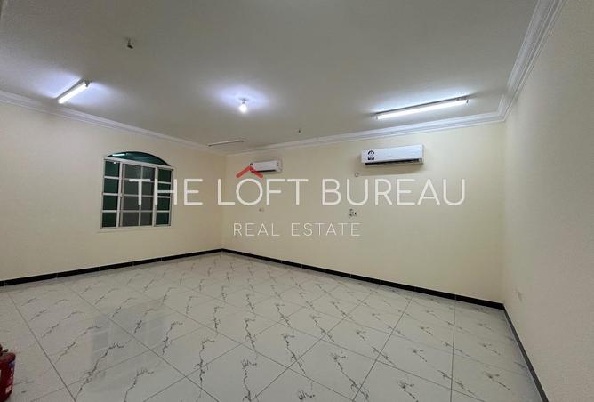 913250 - Property Image 2