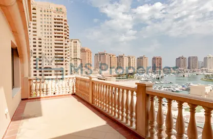 Apartment - 2 Bedrooms - 3 Bathrooms for rent in West Porto Drive - Porto Arabia - The Pearl Island - Doha