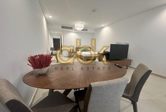 740285 - Property Image 2