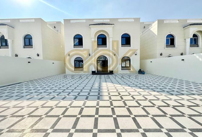 961533 - Property Image 2