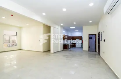 Apartment - 3 Bedrooms - 3 Bathrooms for rent in Nour Al Waab - Al Waab - Doha