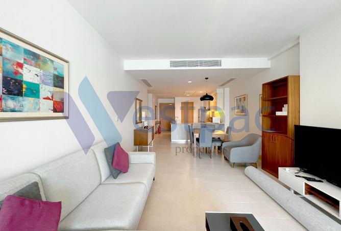 900260 - Property Image 2