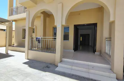 Apartment - 3 Bedrooms - 2 Bathrooms for rent in New Salata - Salata - Doha