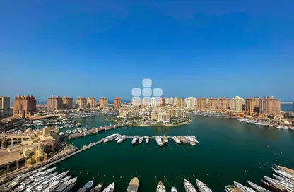 (بنتهاوس  (روف - 5 غرف نوم - 7 حمامات للايجار في طريق بورتو الشرقي - بورتو أرابيا - جزيرة اللؤلؤة - الدوحة
