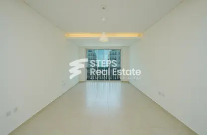Empty Room image for: Apartment - 2 Bedrooms - 3 Bathrooms for sale in Viva West - Viva Bahriyah - The Pearl Island - Doha, Image 1