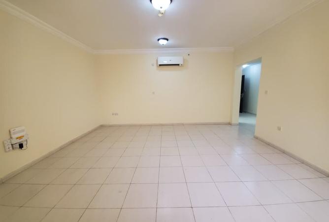 957867 - Property Main Image