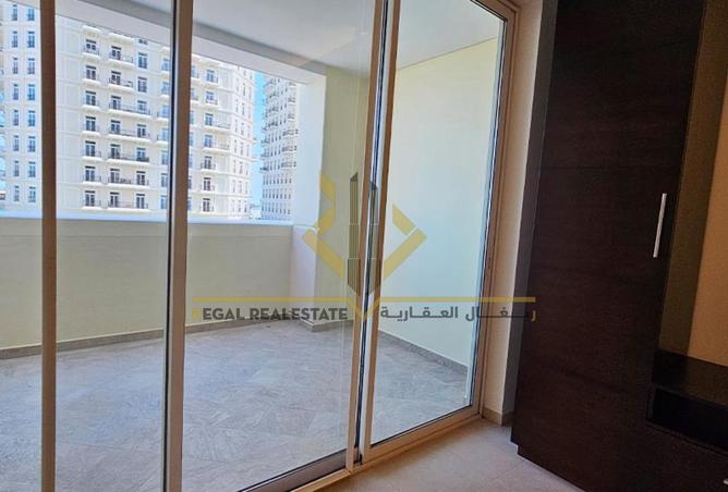 970042 - Property Image 2