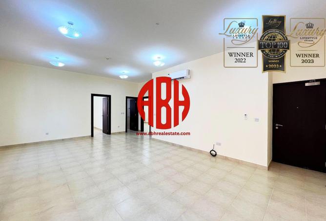 975331 - Property Image 2