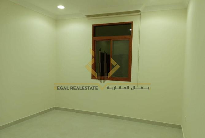 942130 - Property Image 3