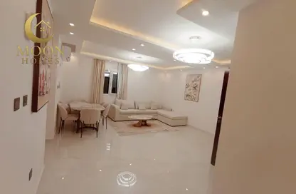 Apartment - 2 Bedrooms - 3 Bathrooms for rent in Umm Ghuwalina - Umm Ghuwailina - Doha