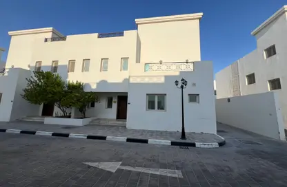 Villa - 4 Bedrooms - 6 Bathrooms for rent in Al Kheesa - Al Kheesa - Umm Salal Mohammed