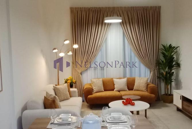 907430 - Property Image 2