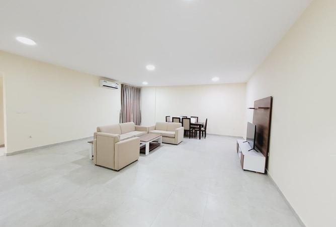 978958 - Property Image 3