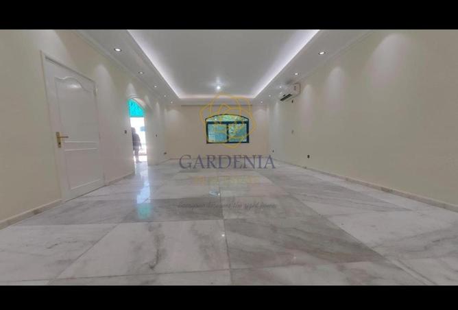 979589 - Property Image 3