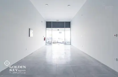 Shop - Studio - 1 Bathroom for rent in Madinat Khalifa Building 58 - Madinat Khalifa South - Madinat Khalifa - Doha