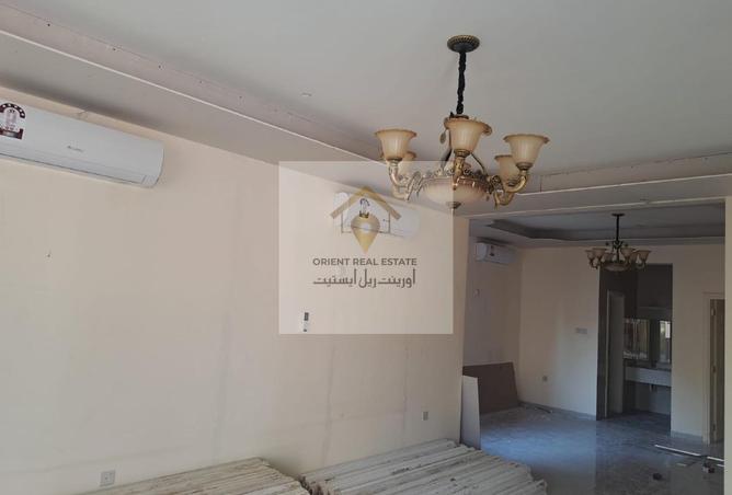 964053 - Property Image 2