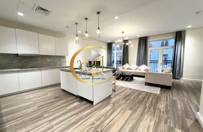 Apartment - 2 Bedrooms - 4 Bathrooms for rent in Floresta Gardens - Floresta Gardens - The Pearl Island - Doha