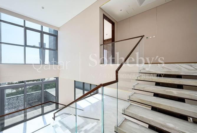 809967 - Property Image 2