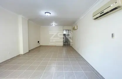 Apartment - 3 Bedrooms - 3 Bathrooms for rent in Al Mansoura - Al Mansoura - Doha