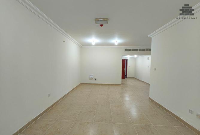 975638 - Property Image 3