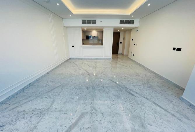 975719 - Property Image 2