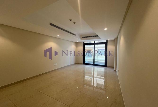 955302 - Property Image 3