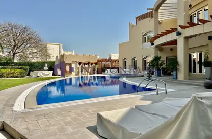 فيلا - 5 غرف نوم - 7 حمامات للايجار في البوابة الجنوبية - بحيرة وست لاجون - الدوحة
