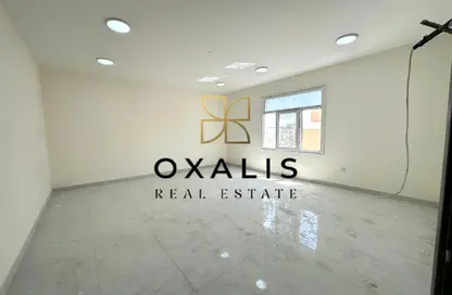 Apartment - 3 Bedrooms - 3 Bathrooms for rent in Umm Al Seneem Street - Ain Khaled - Doha